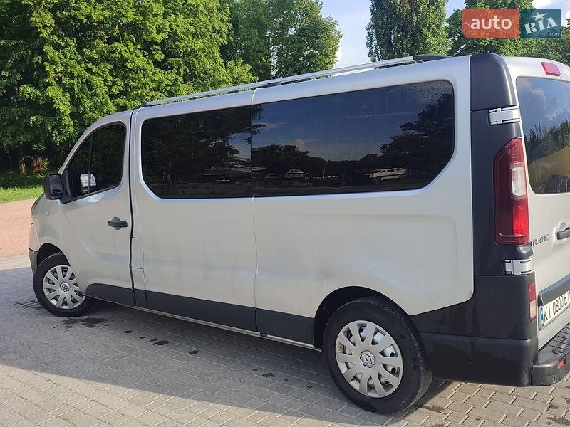 Минивэн Renault Trafic 2015 в Киеве фото 7 Минивэн Renault Trafic 2015 в Киеве