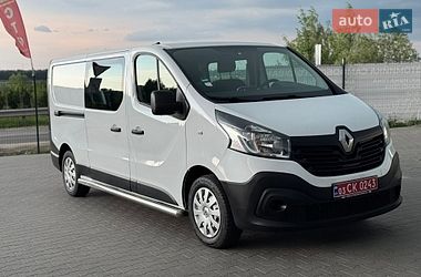 Грузопассажирский фургон Renault Trafic 2017 в Буче