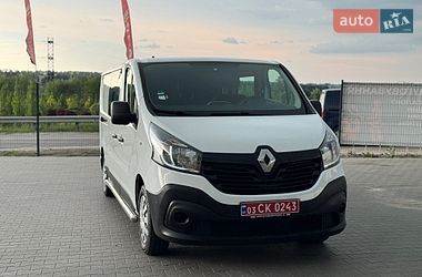 Грузопассажирский фургон Renault Trafic 2017 в Буче