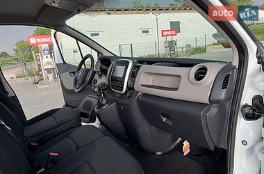 Грузопассажирский фургон Renault Trafic 2017 в Буче