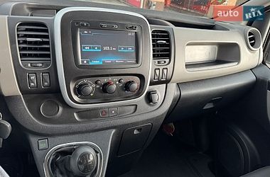 Грузопассажирский фургон Renault Trafic 2017 в Буче