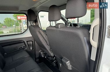Грузопассажирский фургон Renault Trafic 2017 в Буче