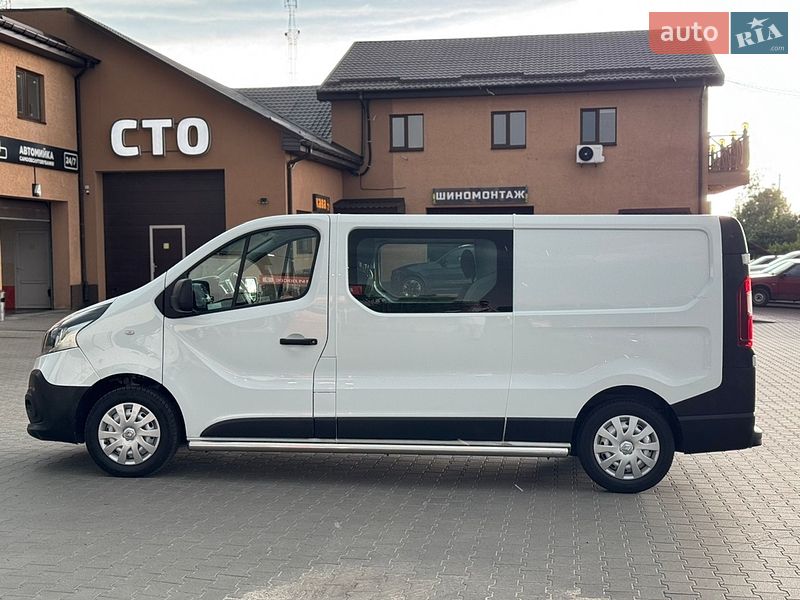 Грузопассажирский фургон Renault Trafic 2017 в Буче