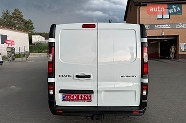 Грузопассажирский фургон Renault Trafic 2017 в Буче