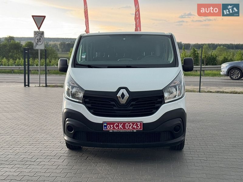 Грузопассажирский фургон Renault Trafic 2017 в Буче