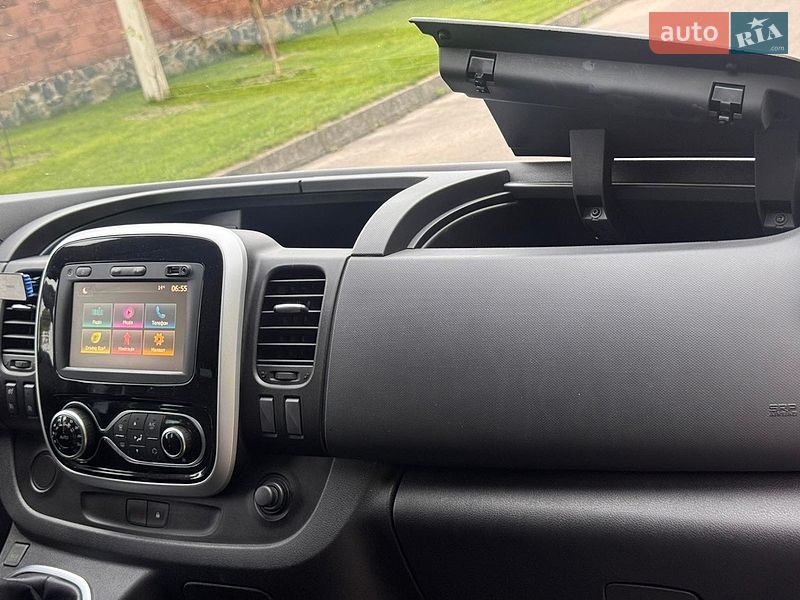 Вантажопасажирський фургон Renault Trafic 2020 в Рівному