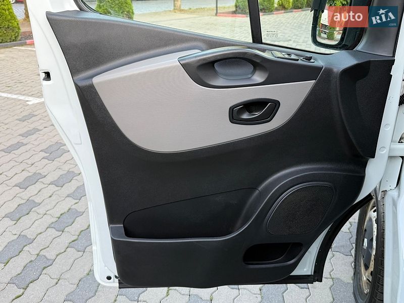 Минивэн Renault Trafic 2017 в Черновцах