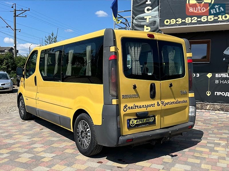 Минивэн Renault Trafic 2005 в Стрые