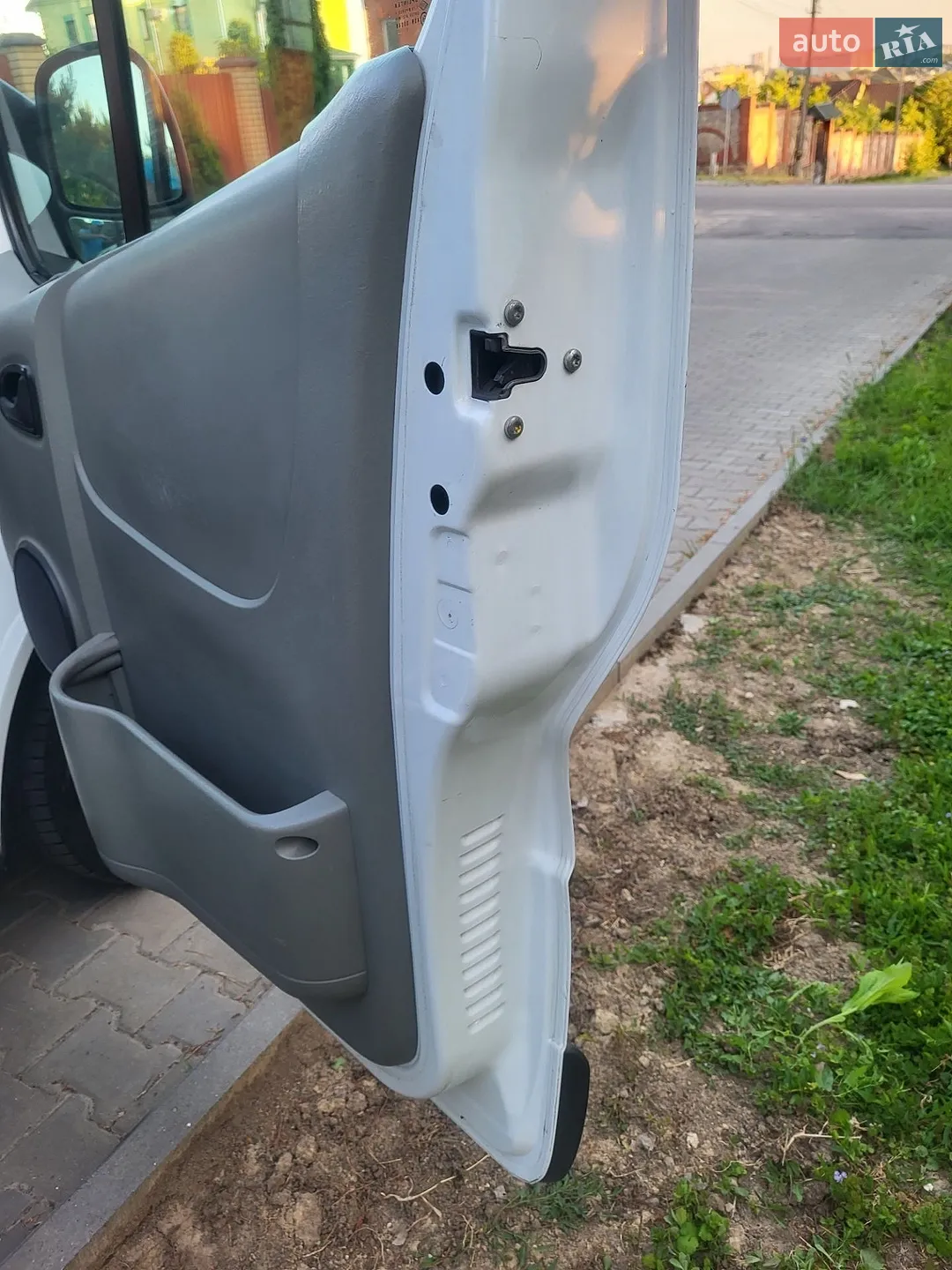2011 Renault Trafic - мініатюра 66