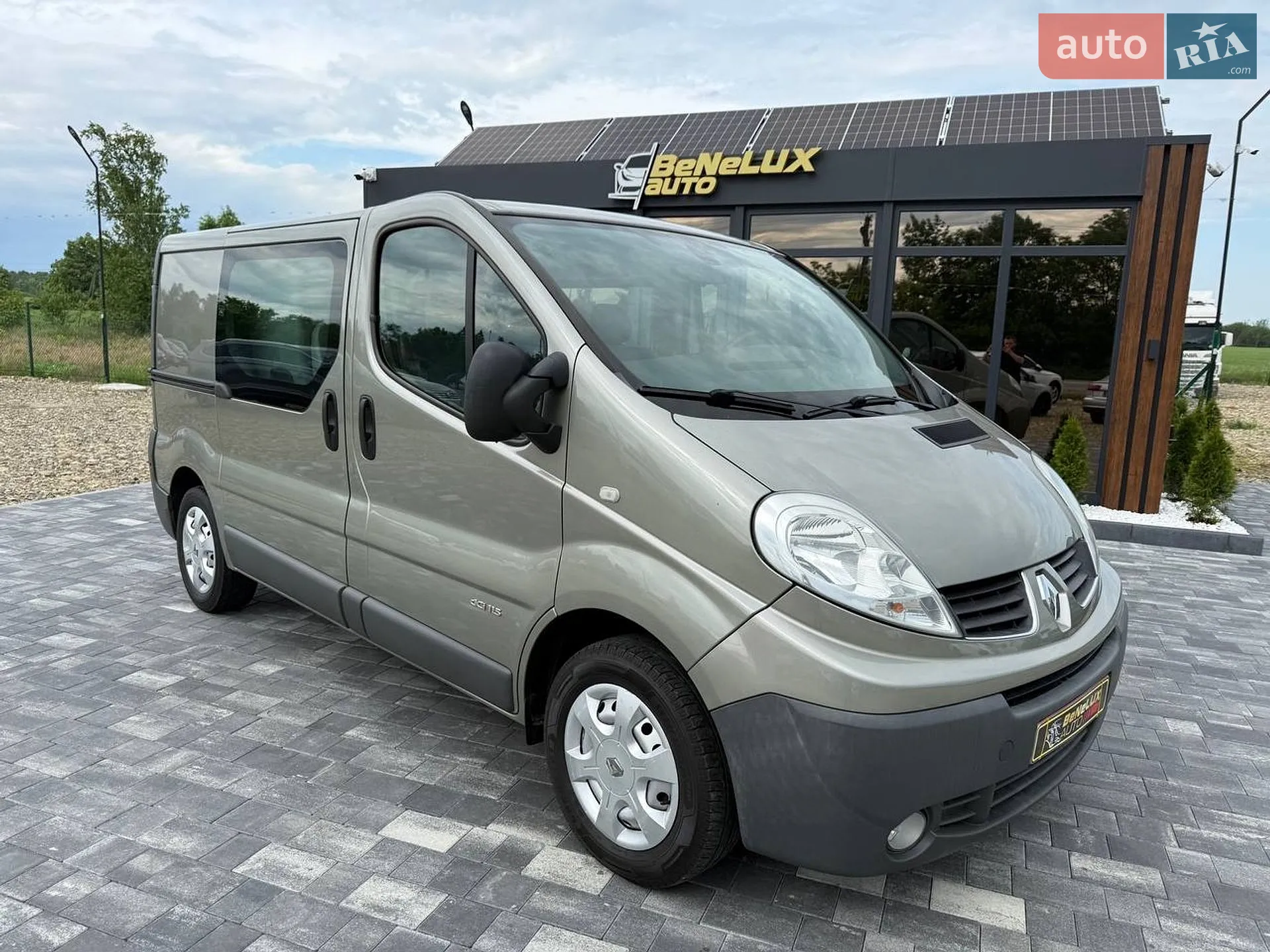 2010 Renault Trafic - мініатюра 11