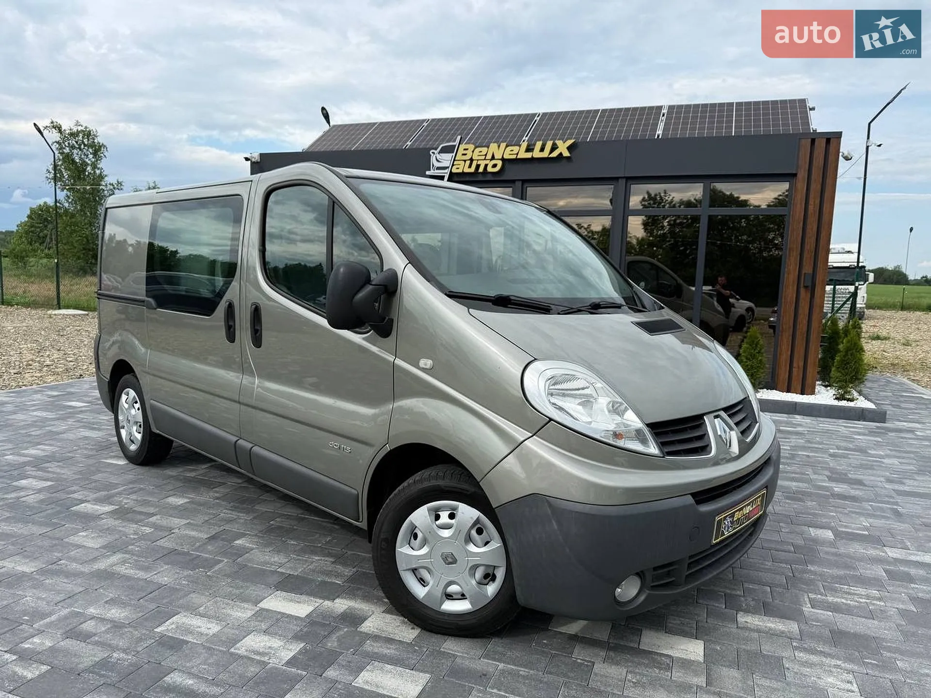 2010 Renault Trafic - фото 1