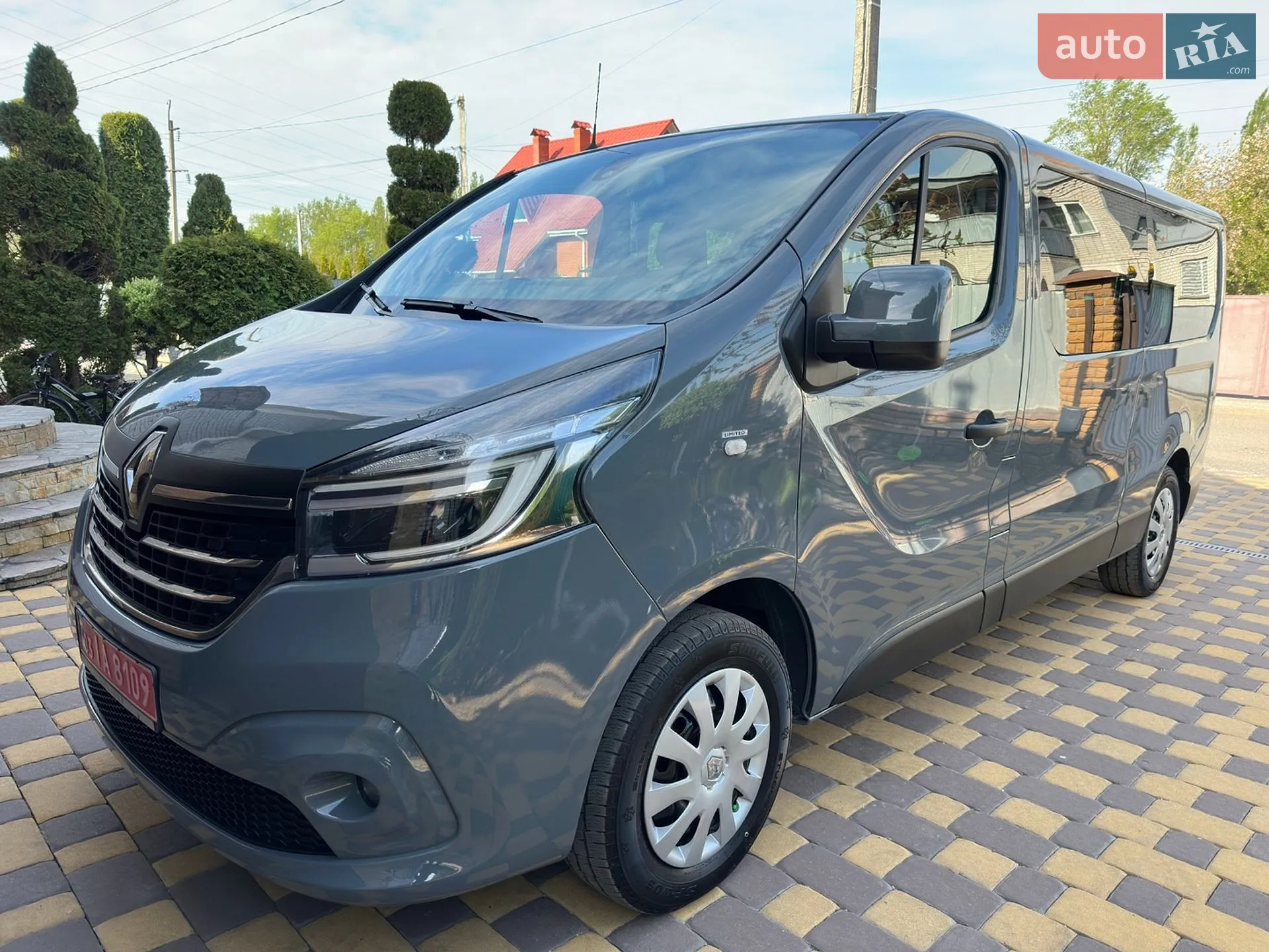 2021 Renault Trafic - мініатюра 3
