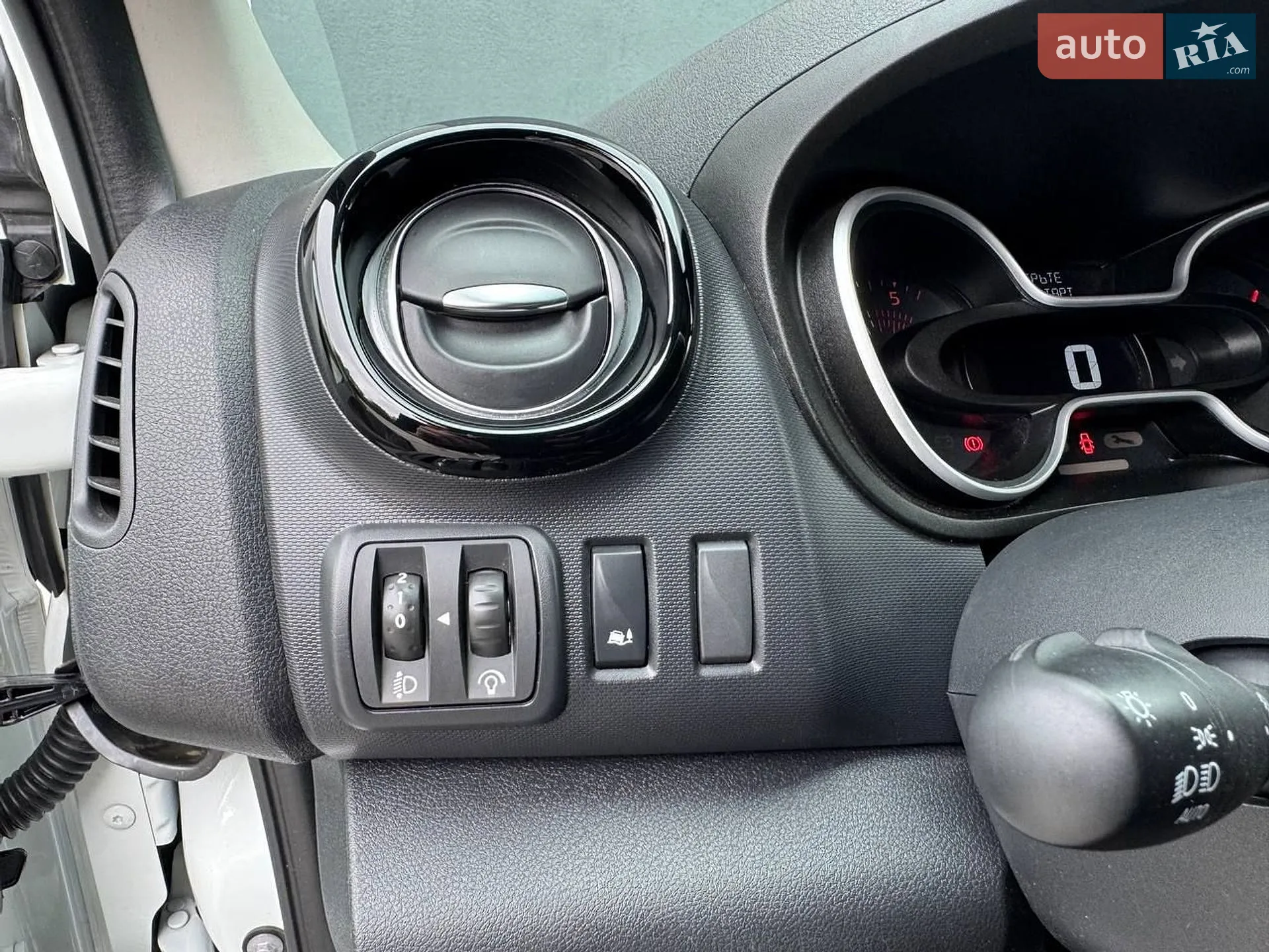 2020 Renault Trafic - мініатюра 43