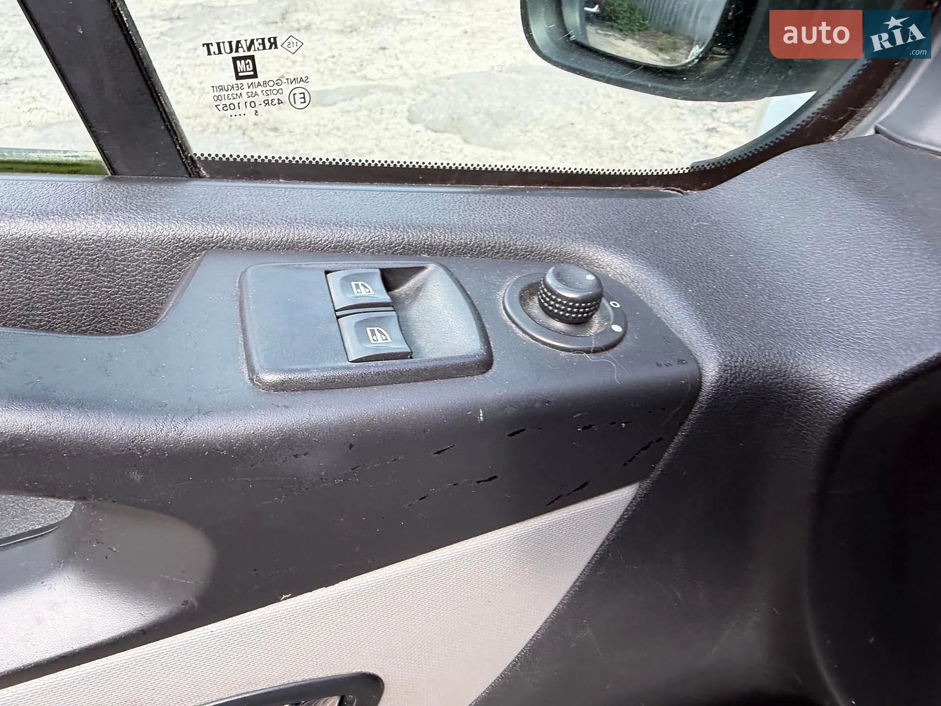 2015 Renault Trafic - мініатюра 12