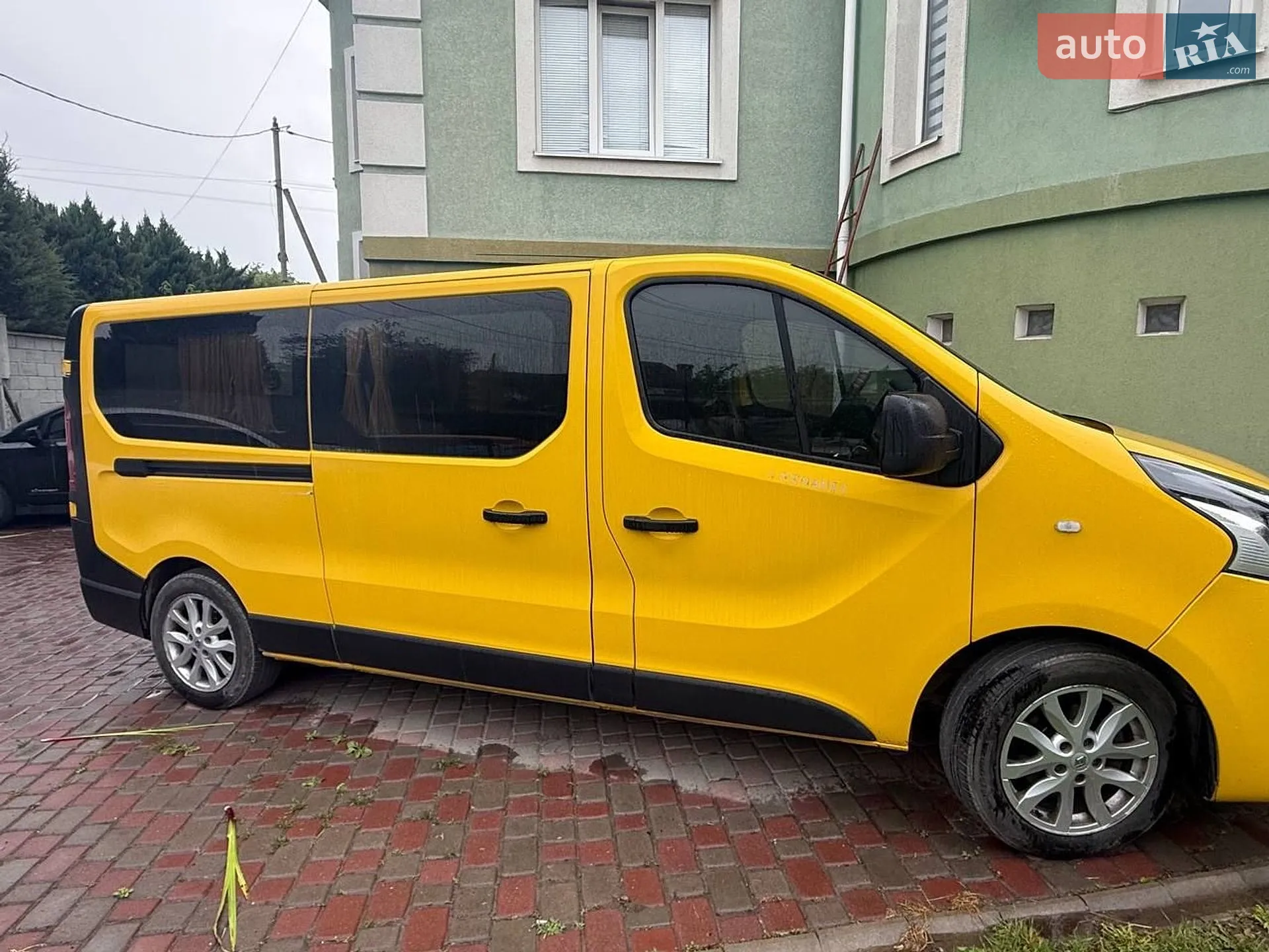 2015 Renault Trafic - мініатюра 2