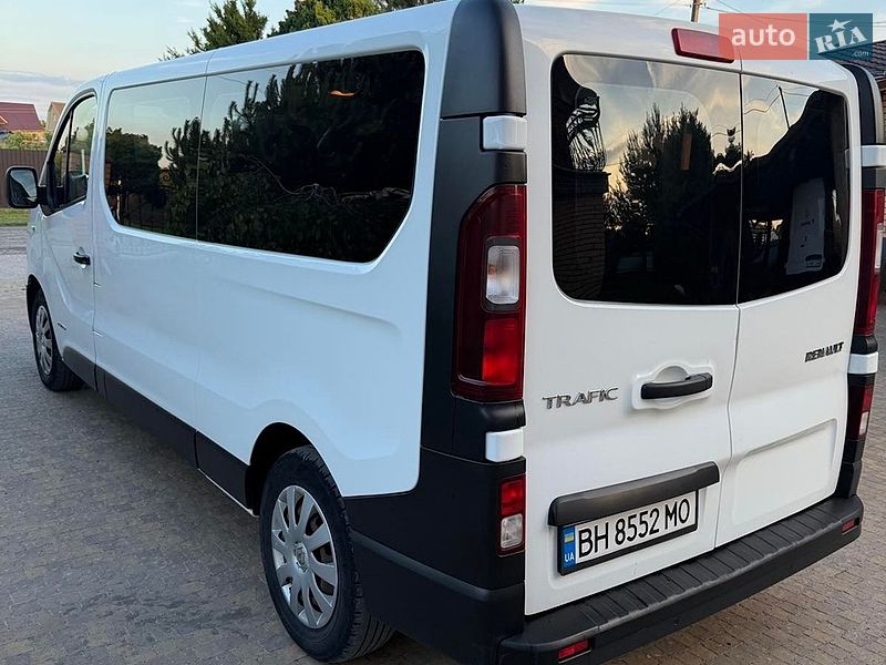 Минивэн Renault Trafic 2016 в Рокитном
