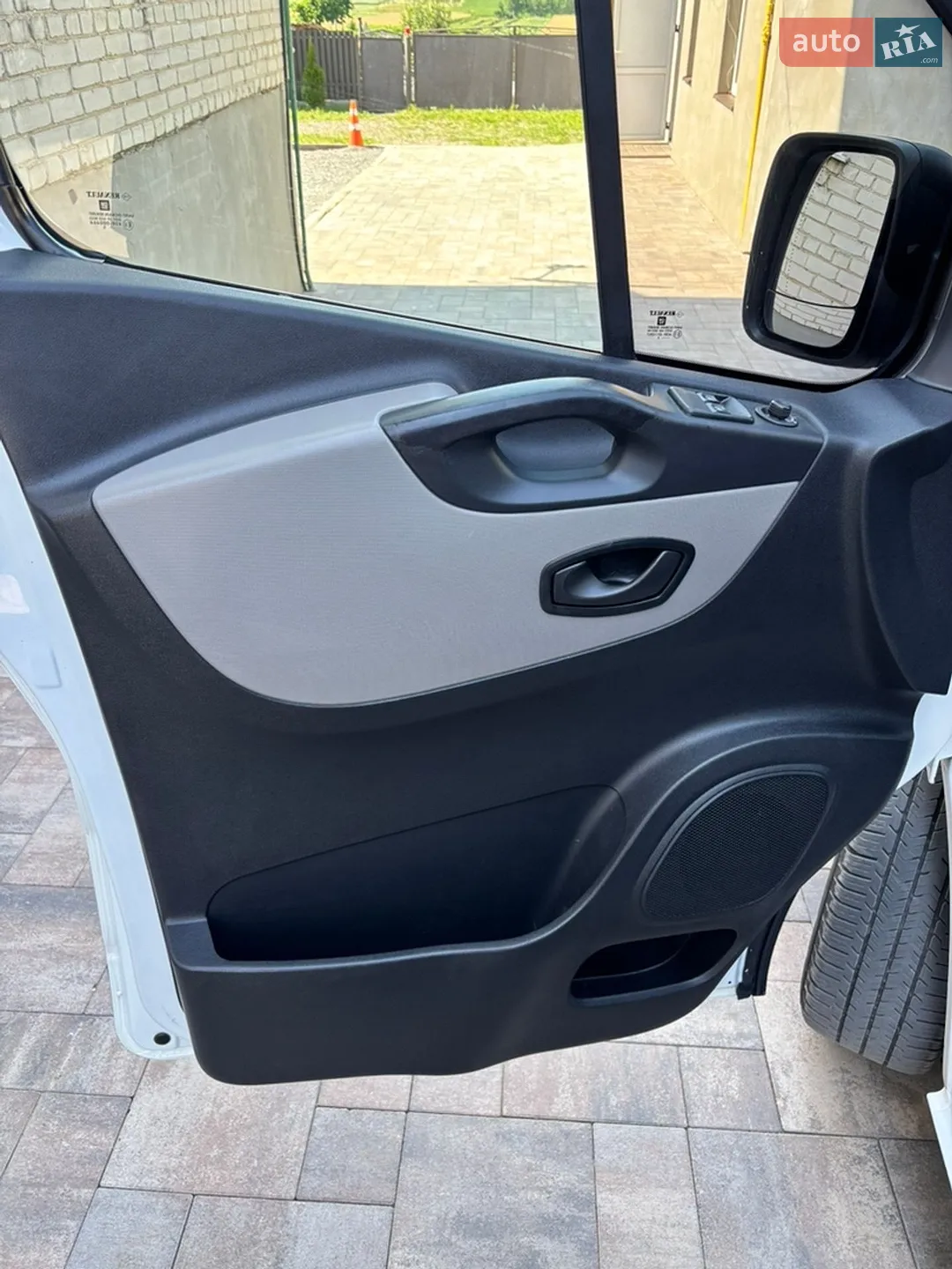 2015 Renault Trafic - мініатюра 21