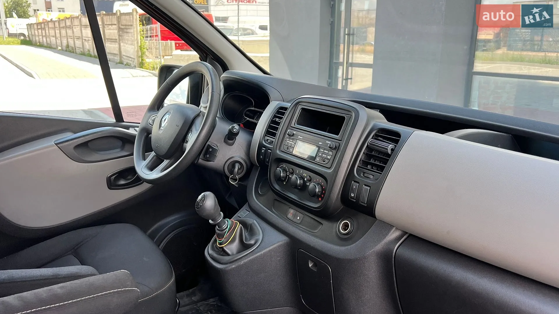 Renault Trafic 2017 VIN VF1JL000357638395 фото оголошення 28 з 35
