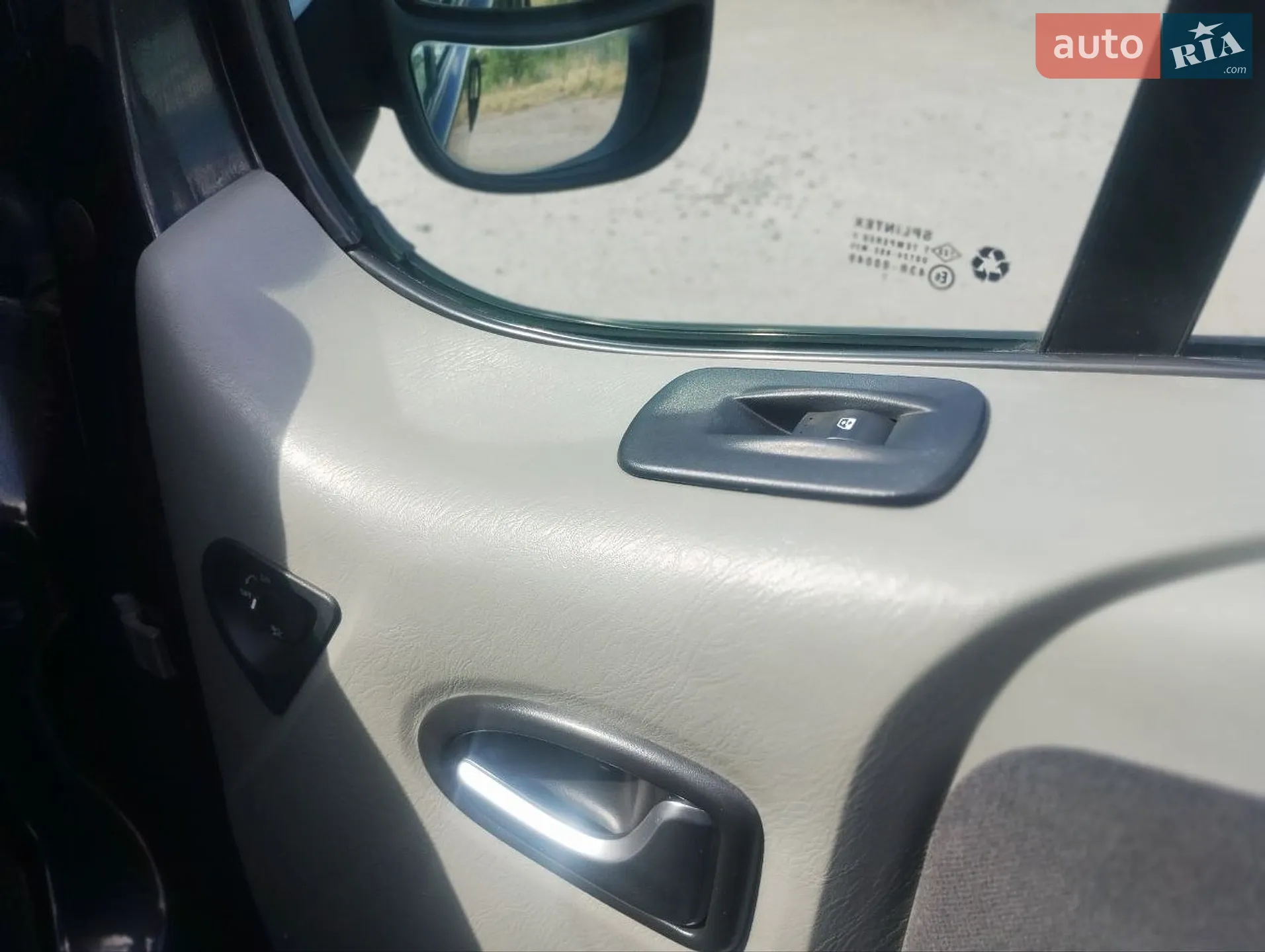 2011 Renault Trafic - мініатюра 20