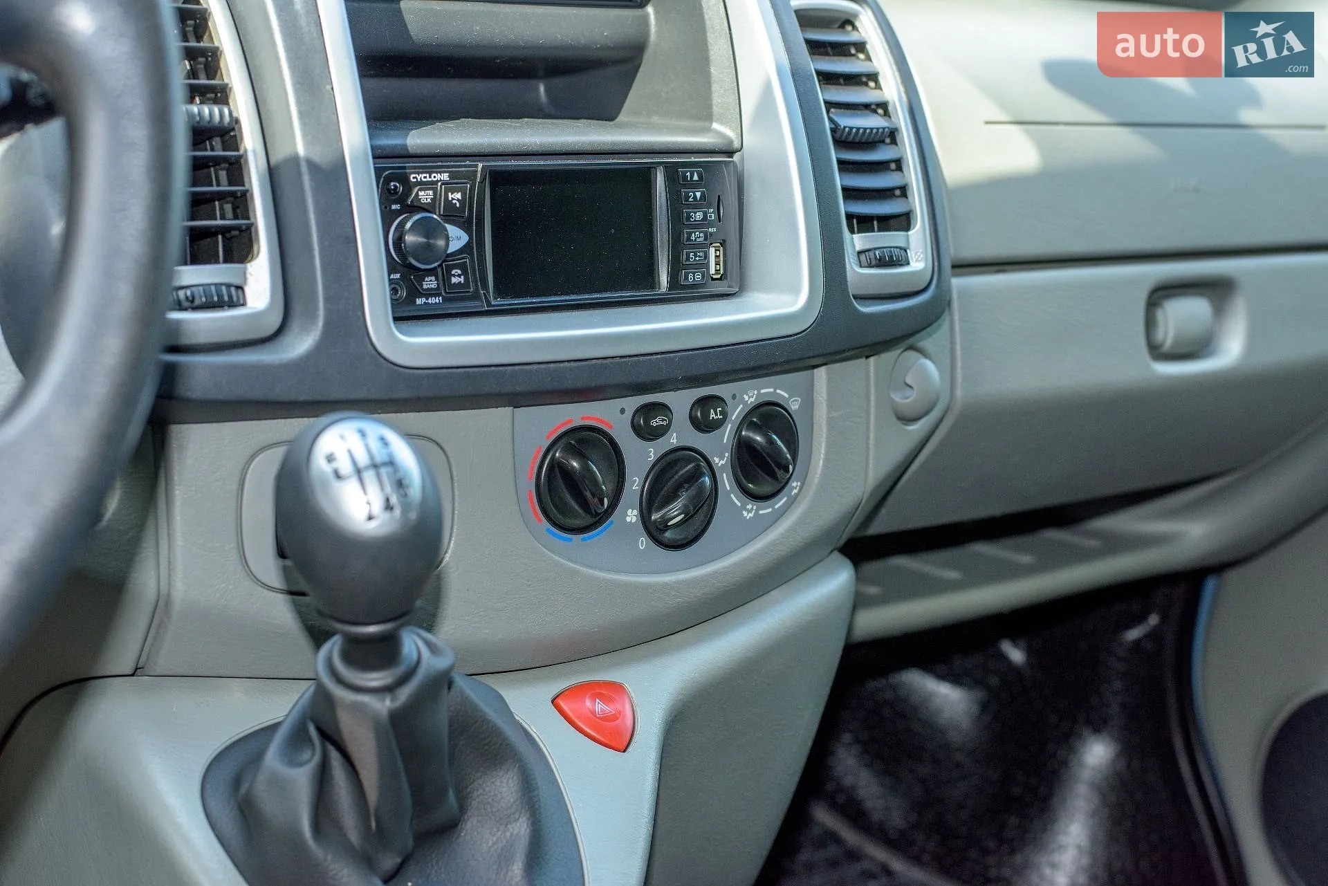 2012 Renault Trafic - мініатюра 19