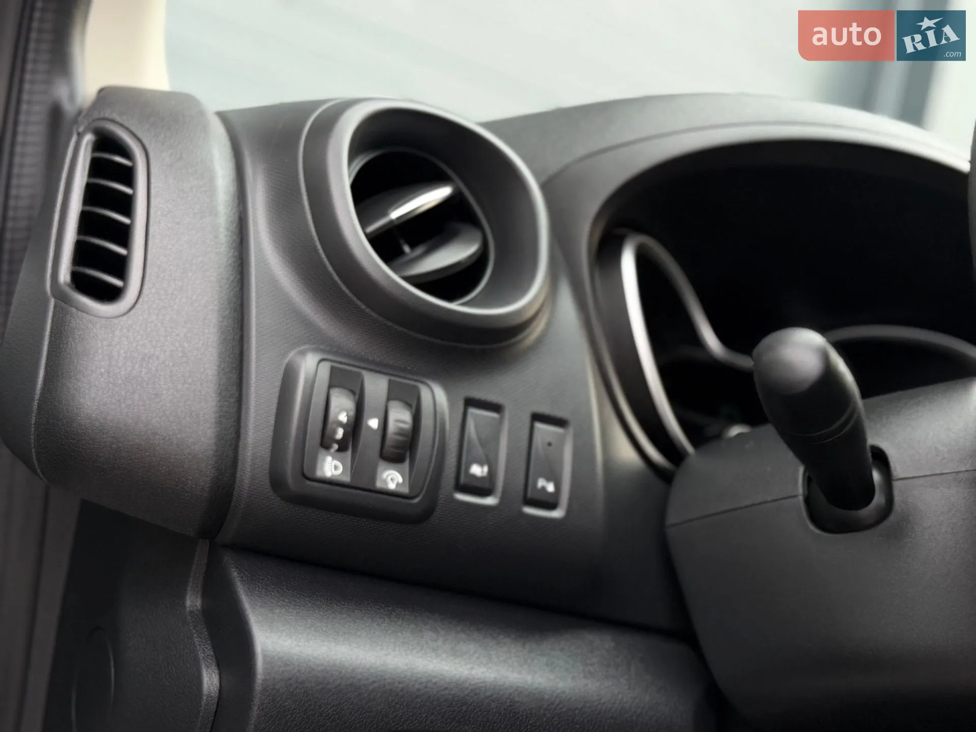 2021 Renault Trafic - мініатюра 56