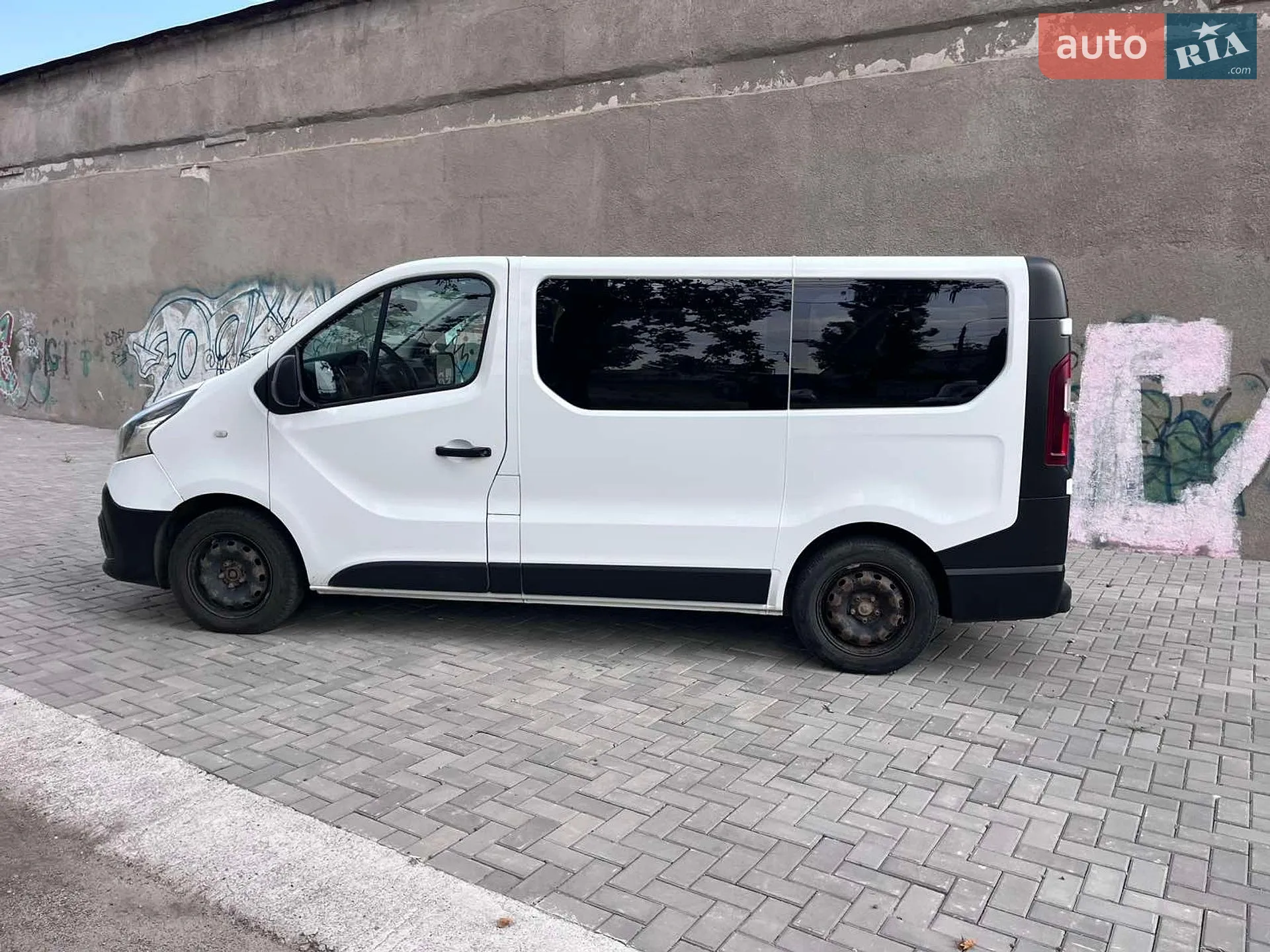 2015 Renault Trafic - мініатюра 9