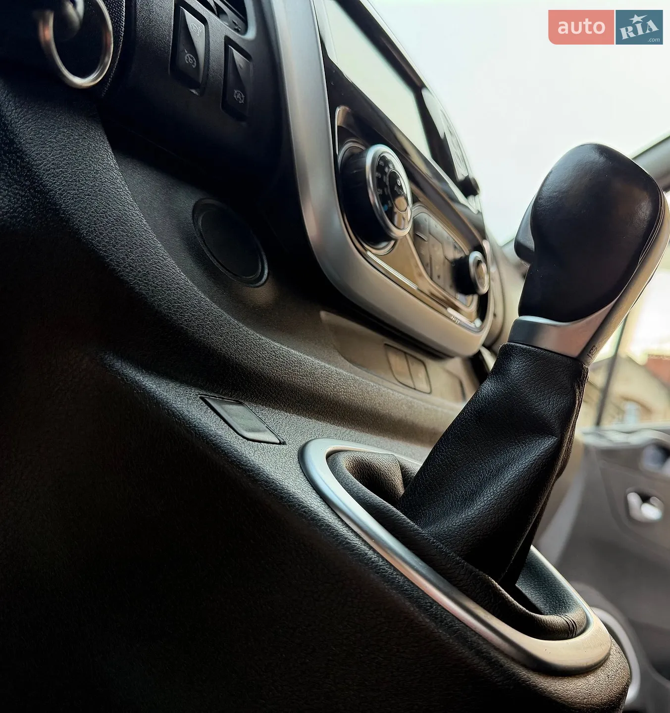 2020 Renault Trafic - мініатюра 75
