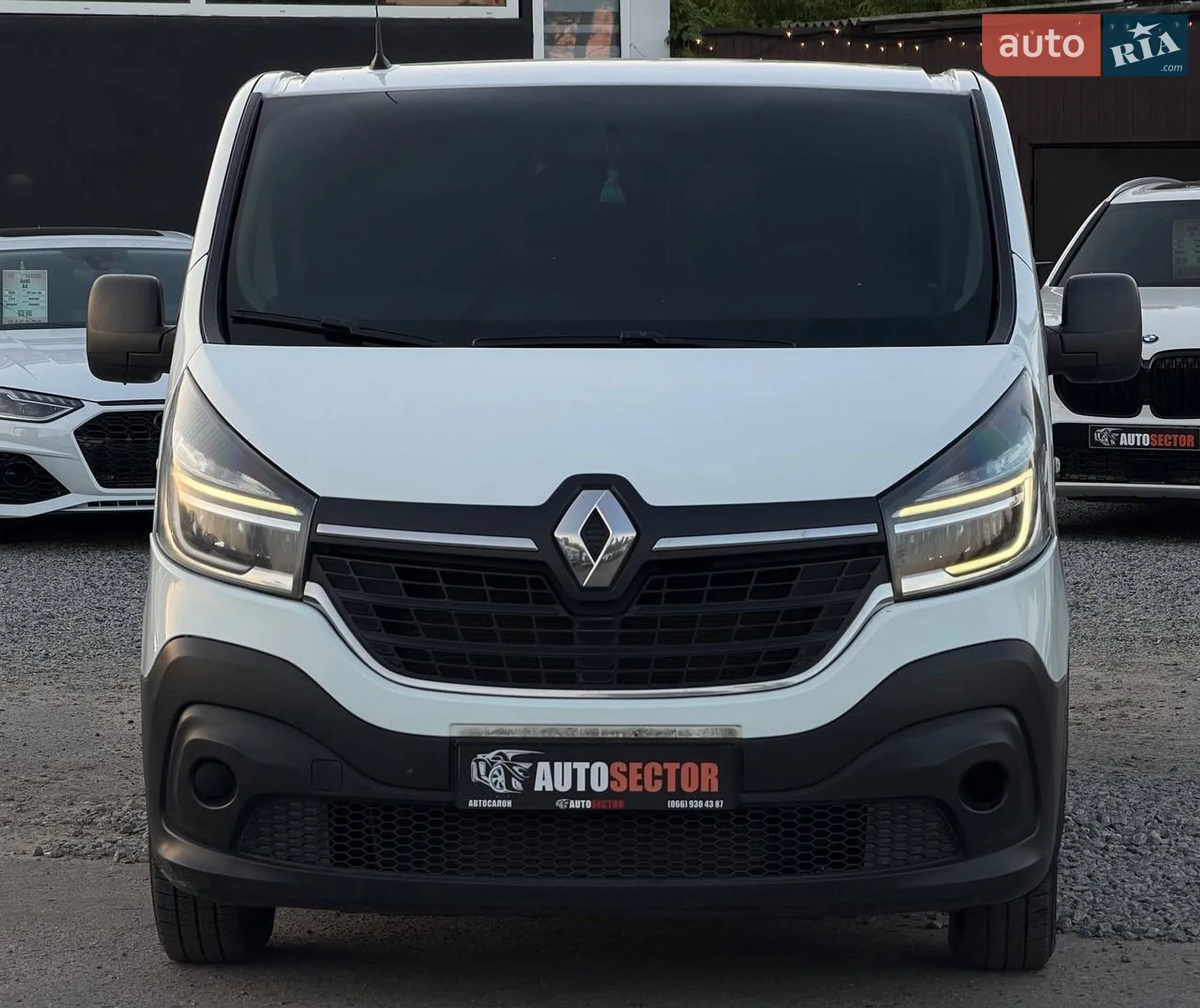 2021 Renault Trafic - мініатюра 3
