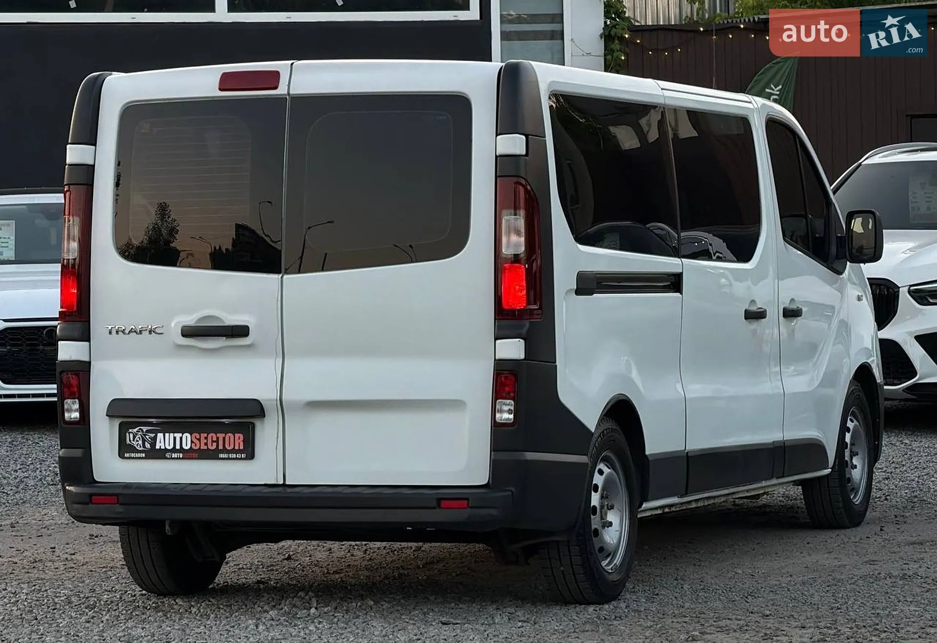 2021 Renault Trafic - мініатюра 8