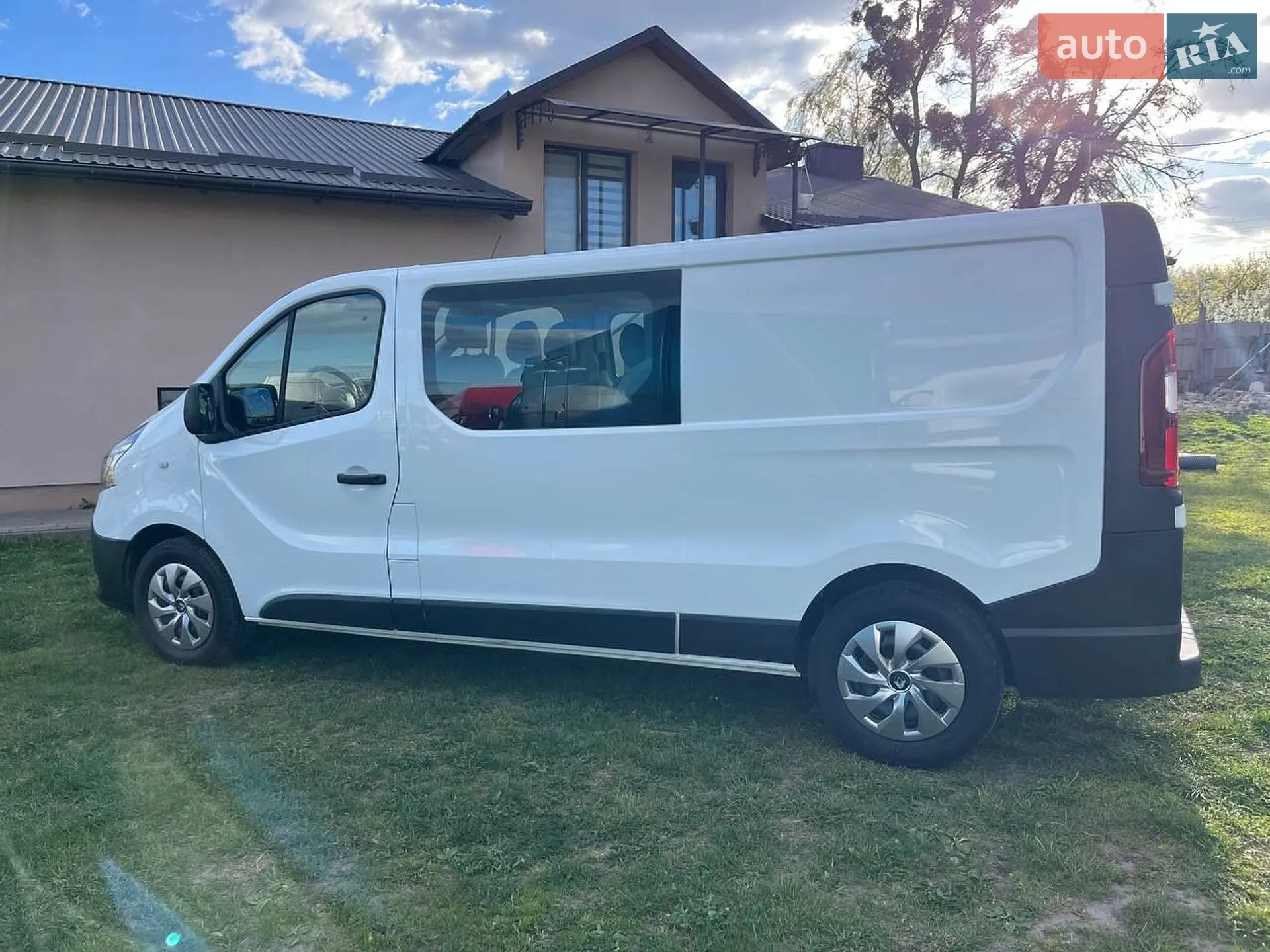 2021 Renault Trafic - мініатюра 4