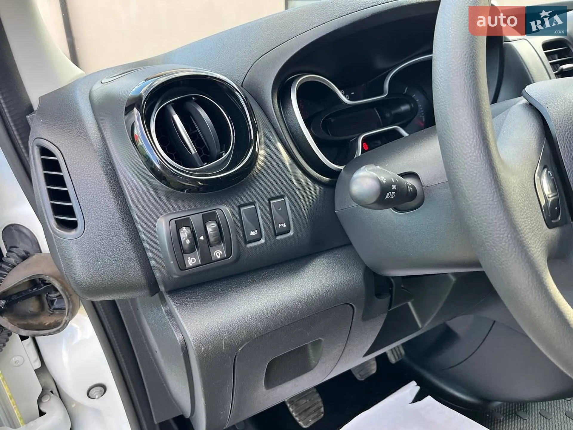 2021 Renault Trafic - мініатюра 14