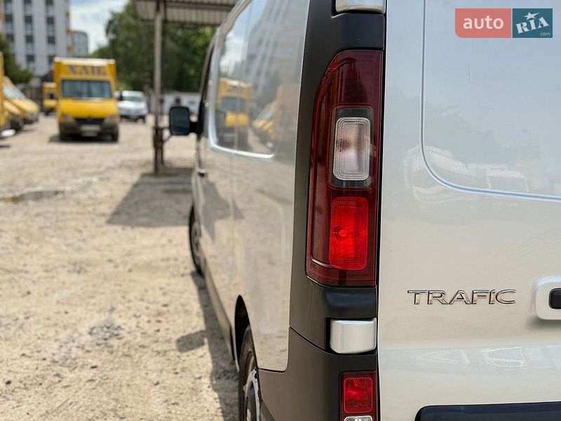 Грузовой фургон Renault Trafic 2016 в Хмельницком