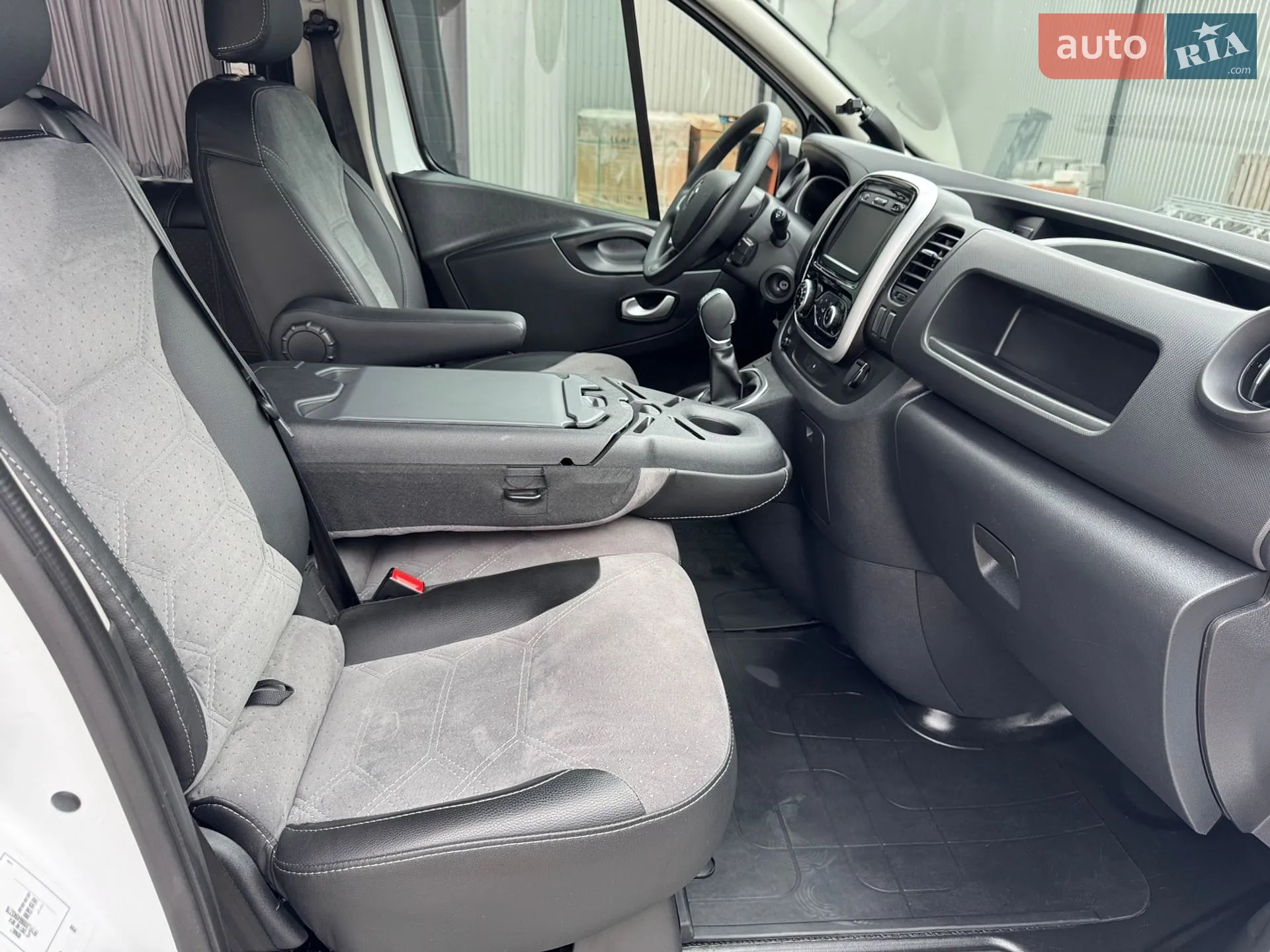 2020 Renault Trafic - мініатюра 42