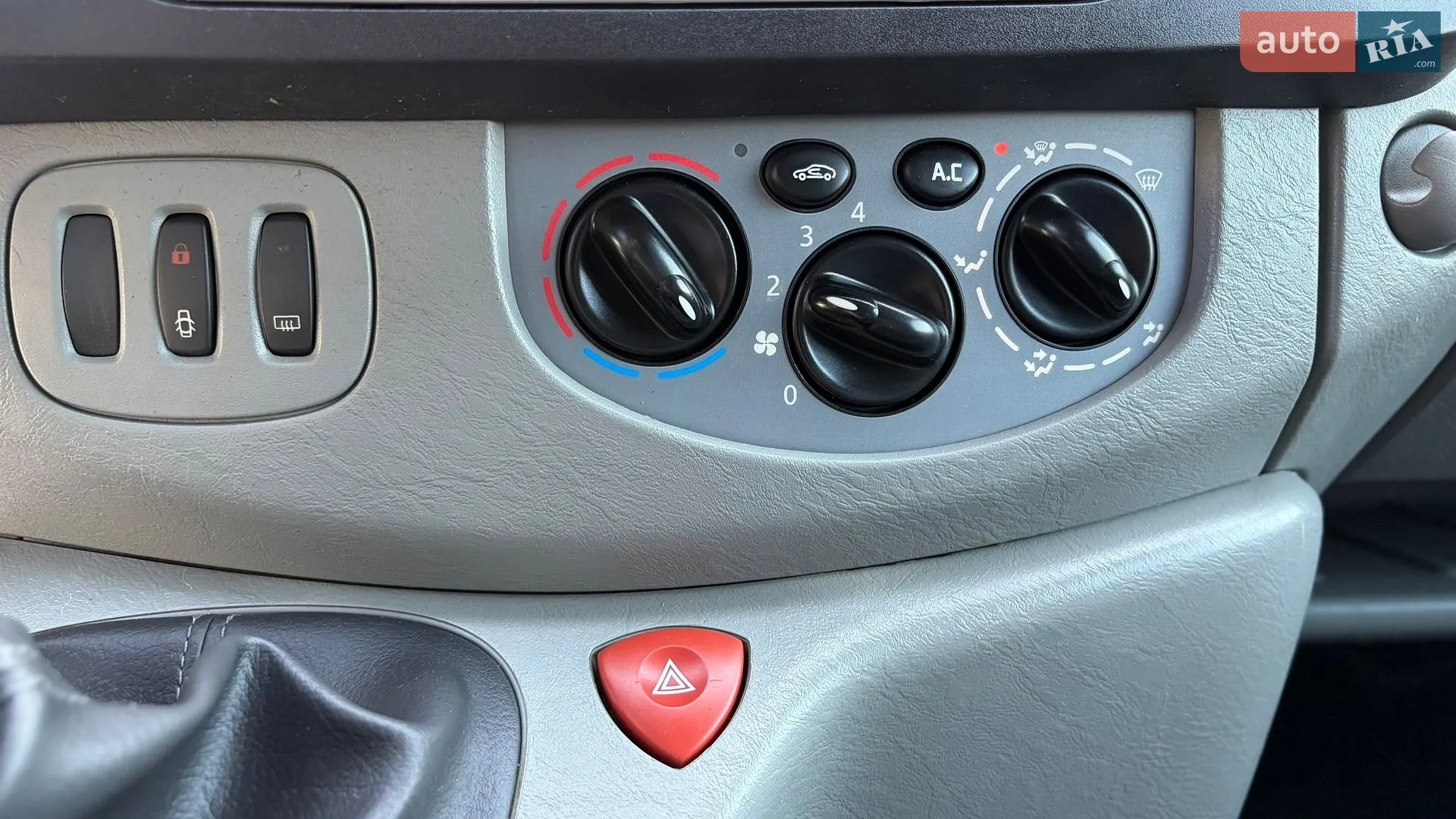 2012 Renault Trafic - мініатюра 23