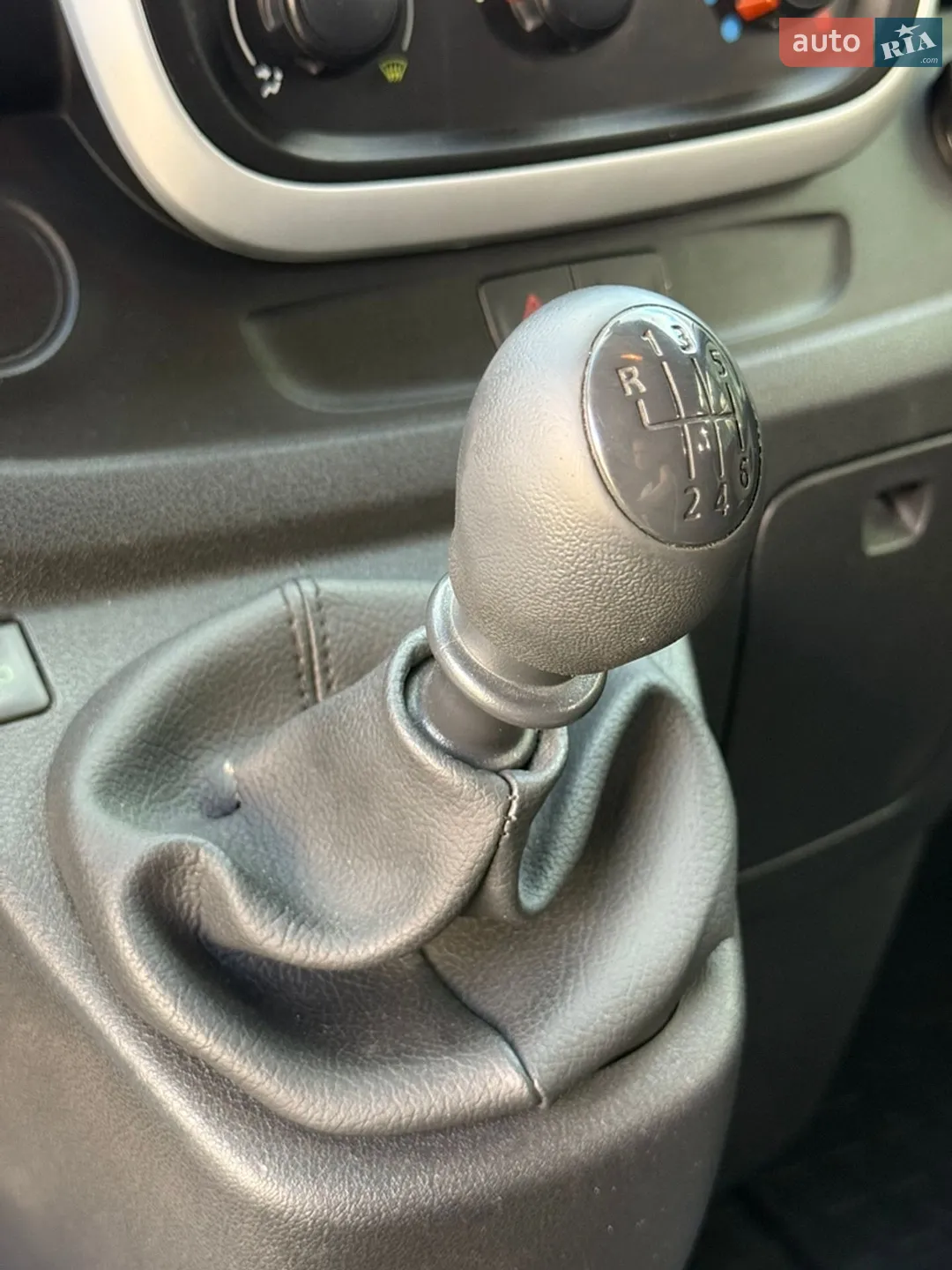 2016 Renault Trafic - мініатюра 25