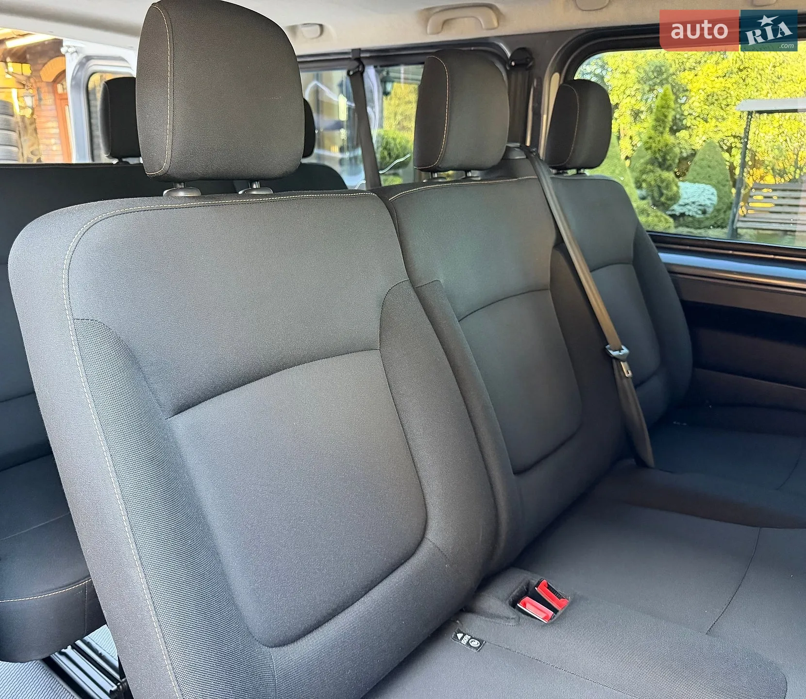 2017 Renault Trafic - мініатюра 72