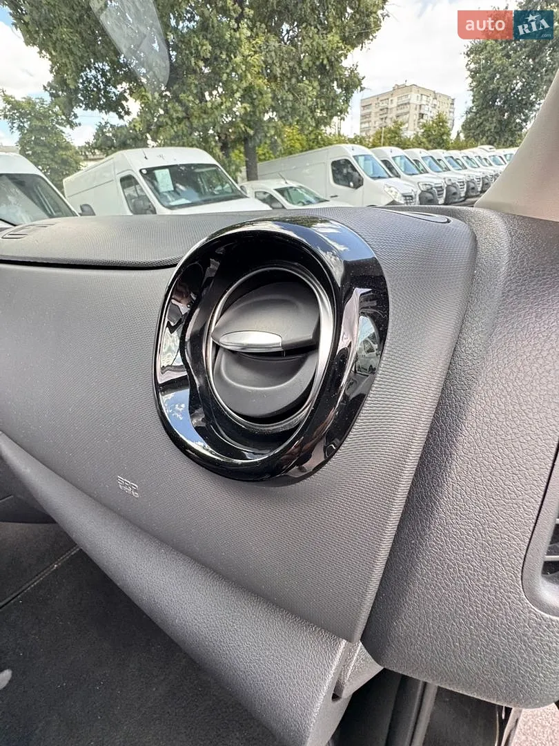 2019 Renault Trafic - мініатюра 39