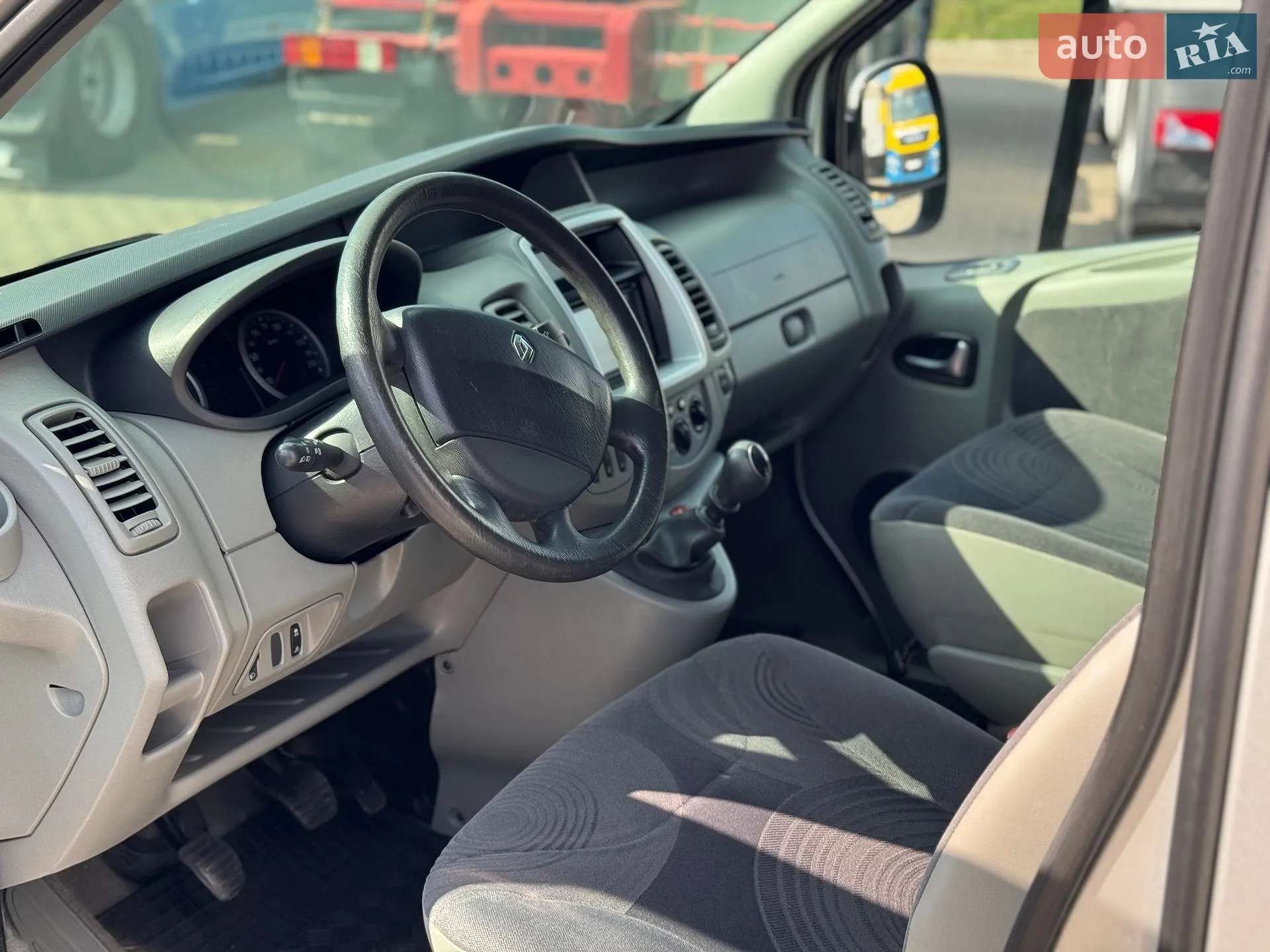 2011 Renault Trafic - мініатюра 9