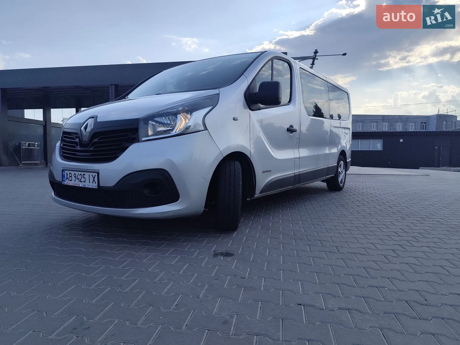 2016 Renault Trafic - мініатюра 4
