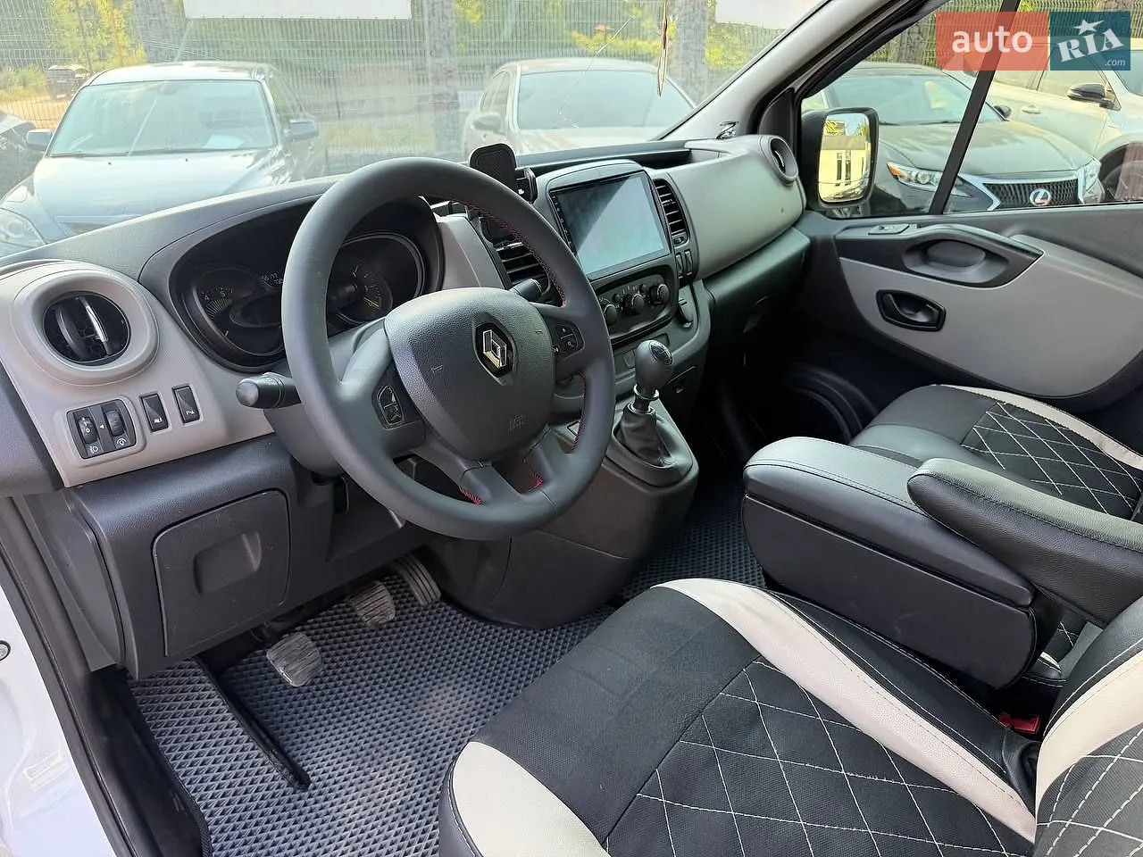 2016 Renault Trafic - мініатюра 16