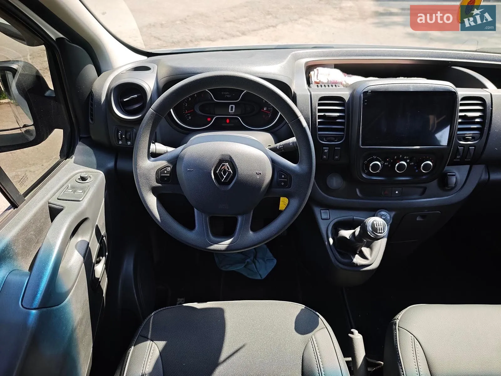 2021 Renault Trafic - мініатюра 15