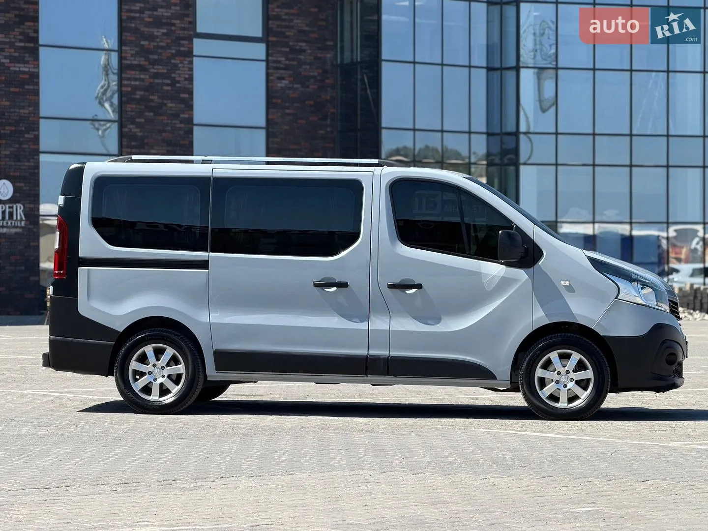 2018 Renault Trafic - мініатюра 18