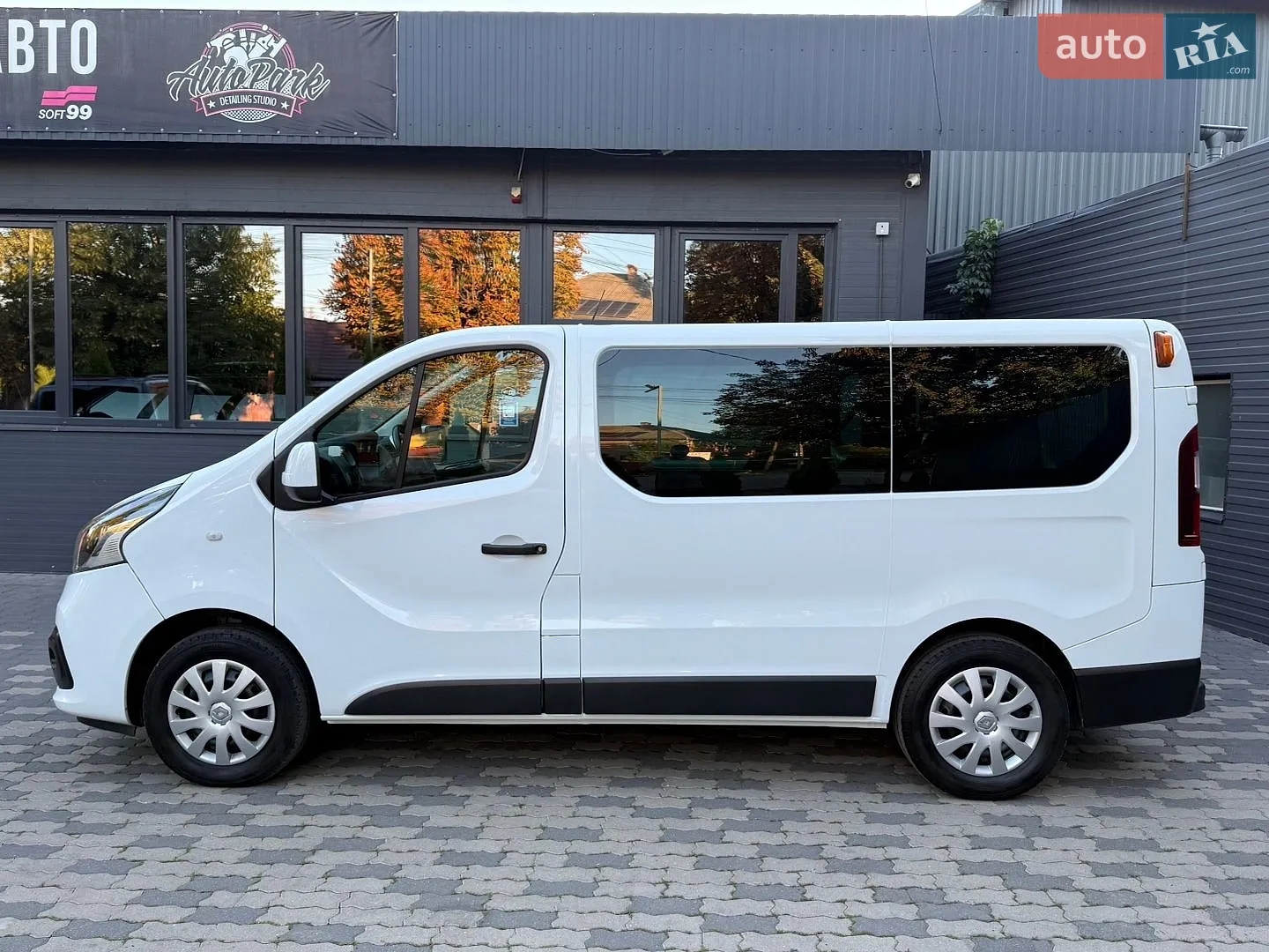 2018 Renault Trafic - мініатюра 9
