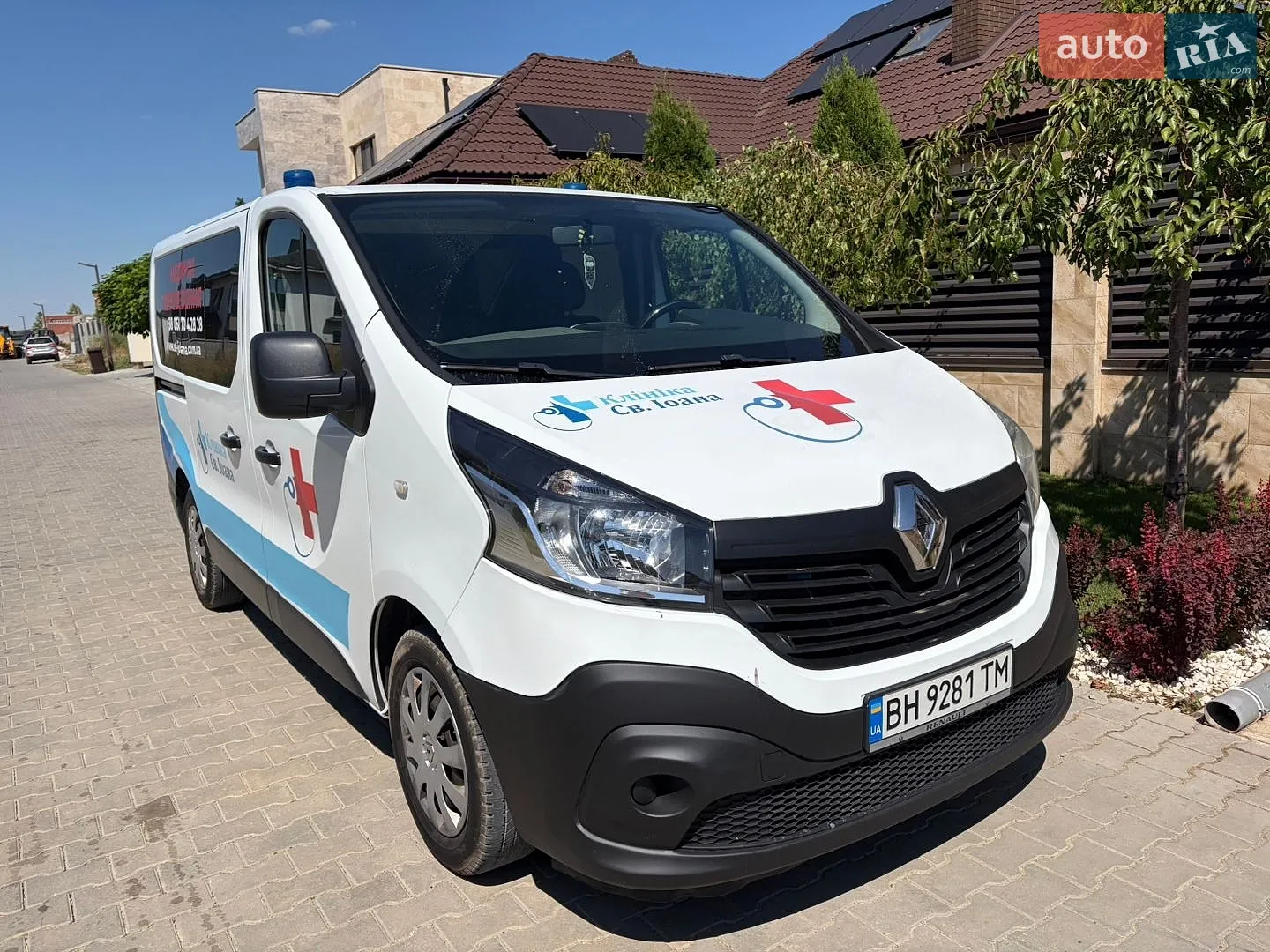 2015 Renault Trafic - мініатюра 2