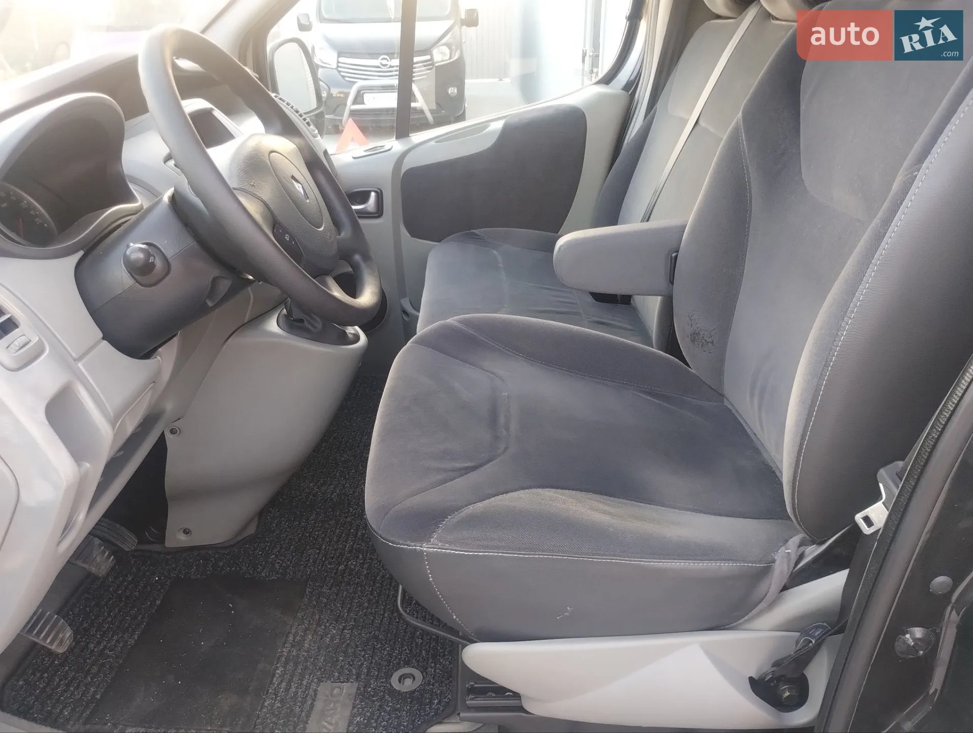 2011 Renault Trafic - мініатюра 9