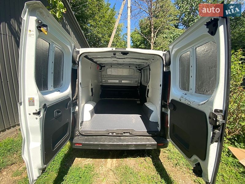 Грузовой фургон Renault Trafic 2014 в Черновцах