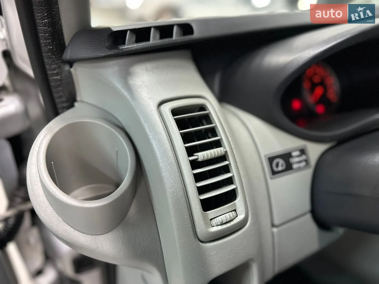 2011 Renault Trafic - мініатюра 34