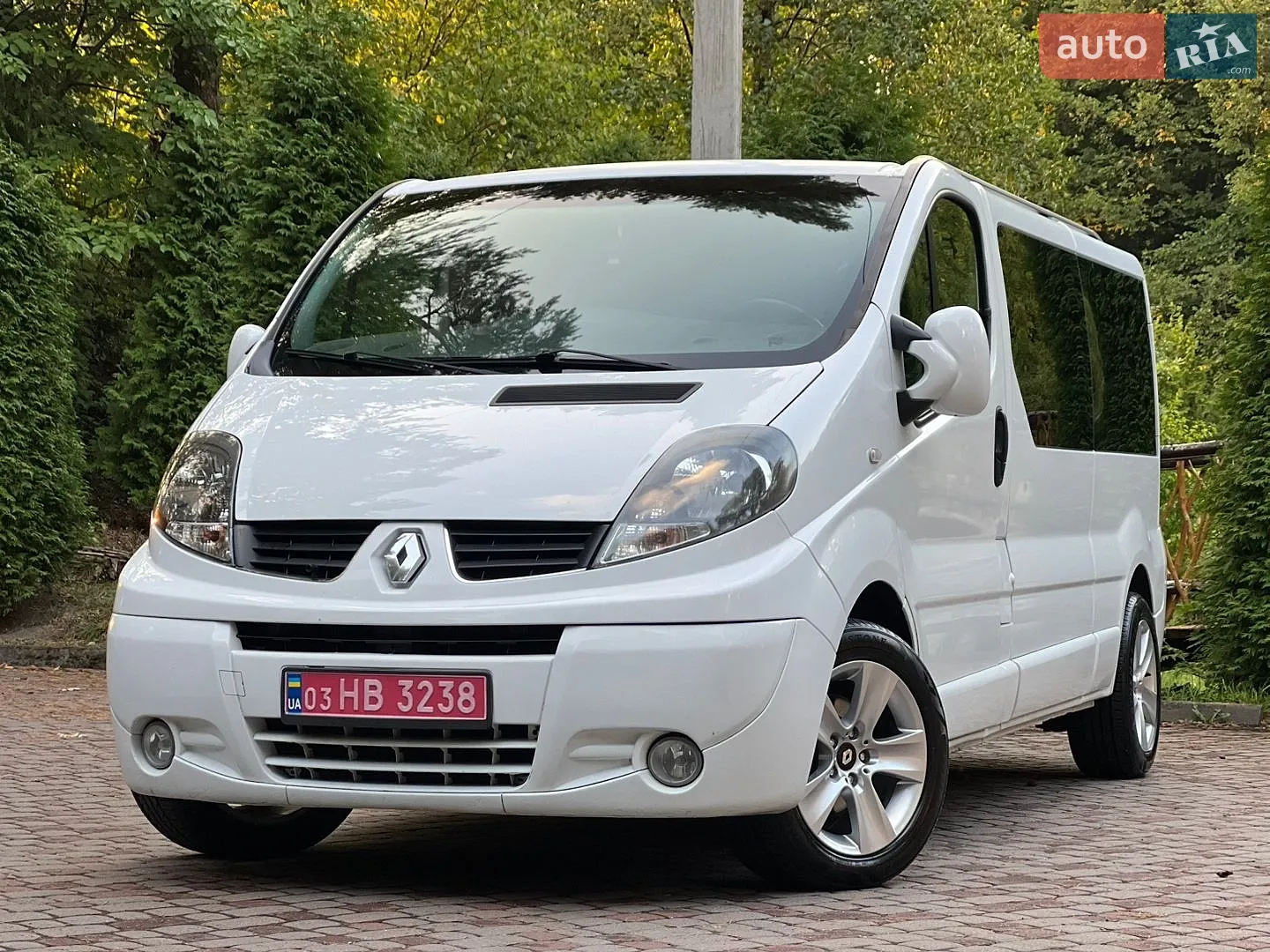 2014 Renault Trafic - мініатюра 2