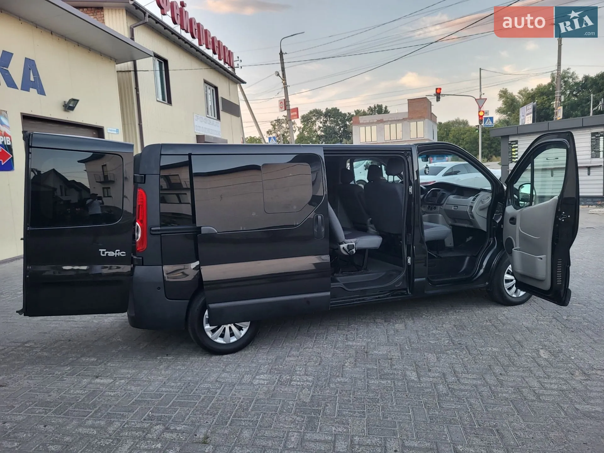 2013 Renault Trafic - мініатюра 27