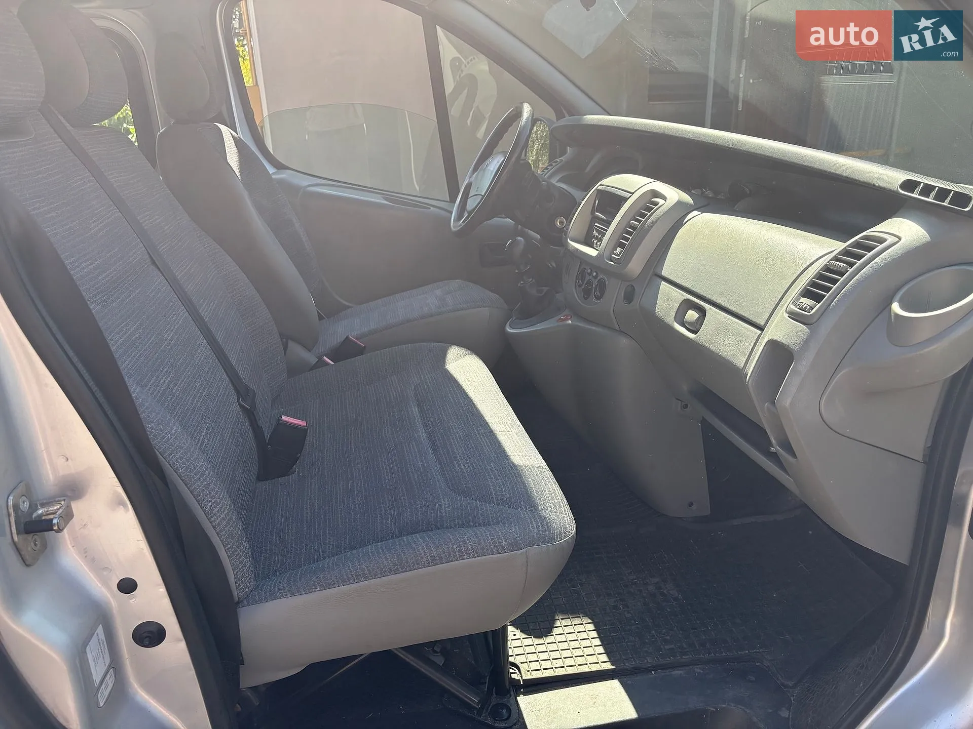 2010 Renault Trafic - мініатюра 7